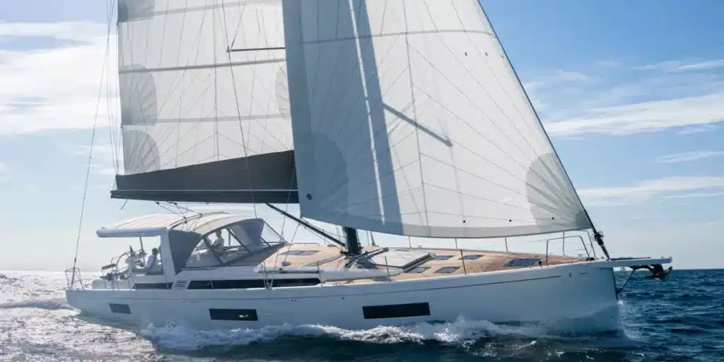 Oceanis Yacht 60