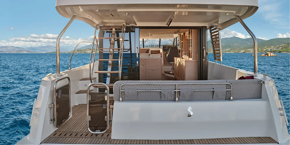 swift trawler 48 intérieur 2